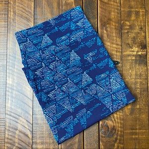 🍀5/$45🍀 LuLaRoe Cassie - Blue Abstract Design
